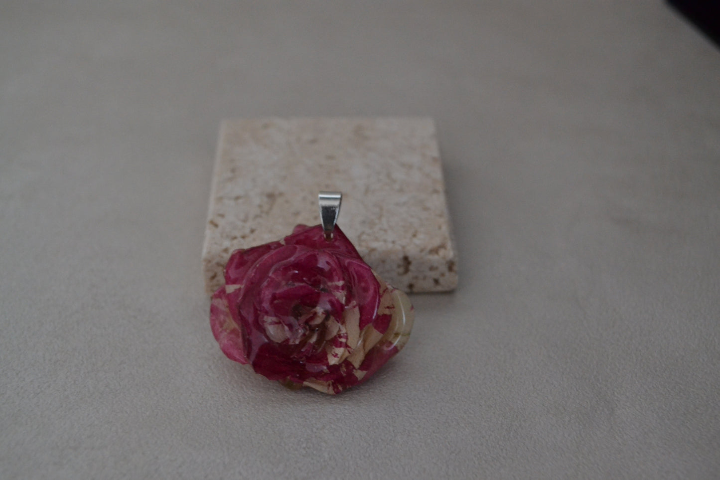 Pandantiv mini trandafir - Rose essence