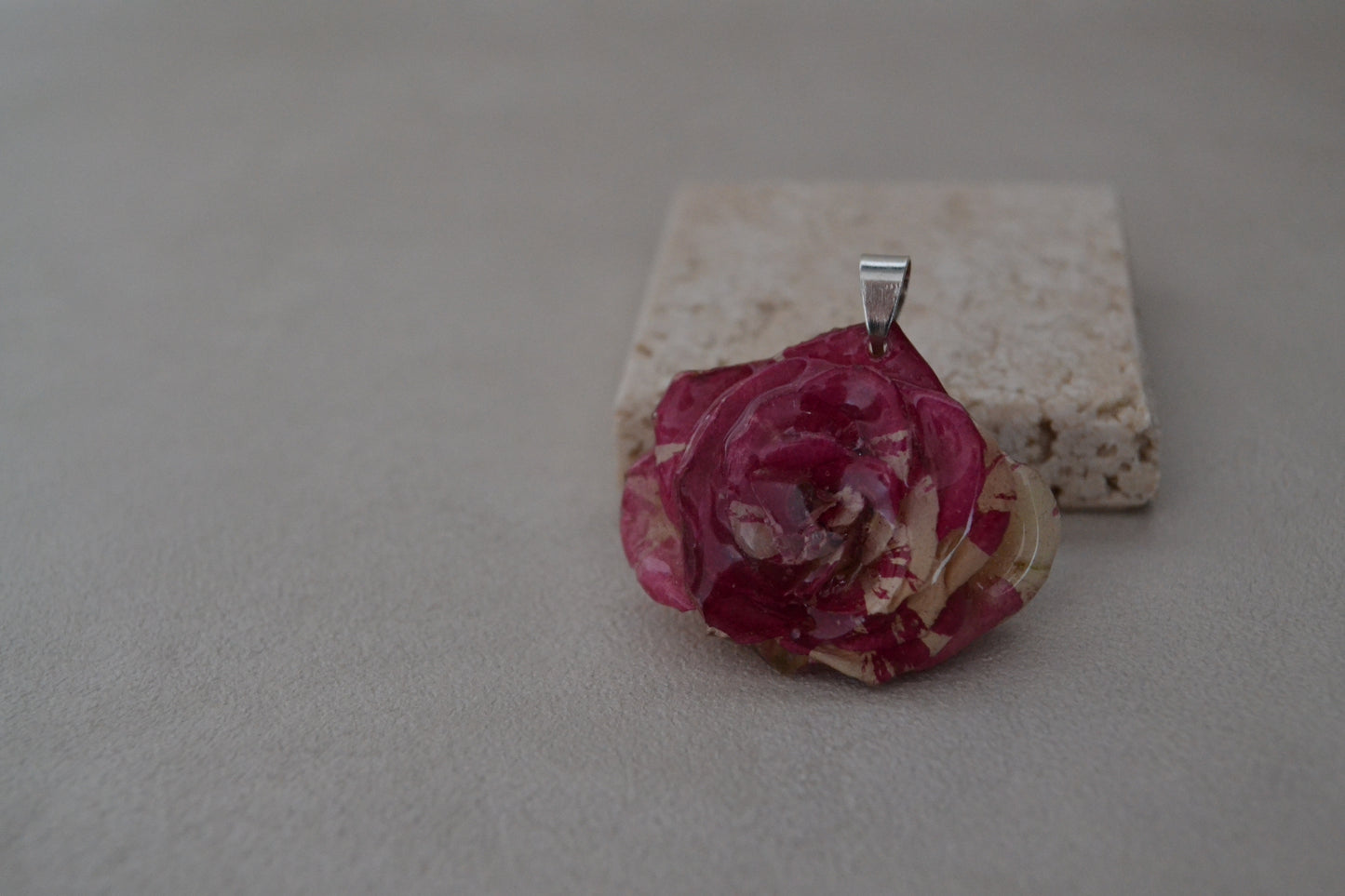 Pandantiv mini trandafir - Rose essence