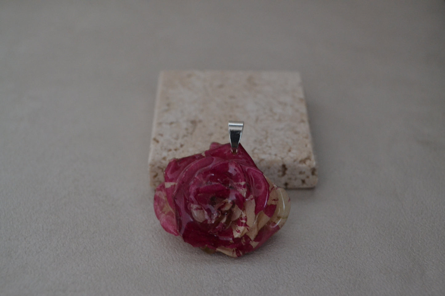 Pandantiv mini trandafir - Rose essence