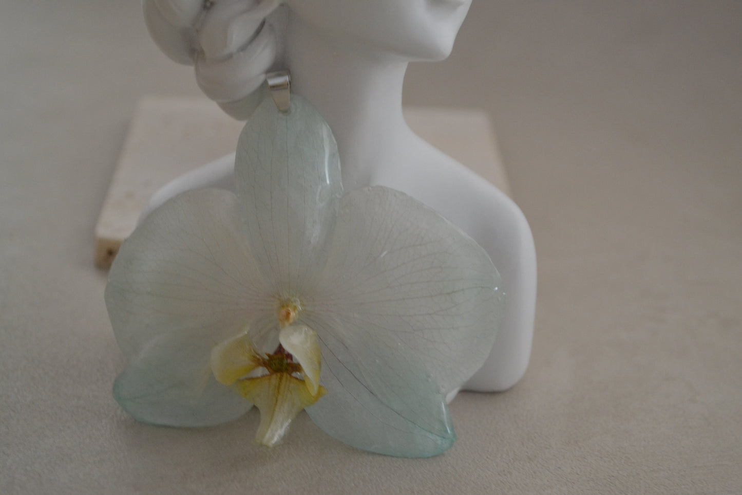 Pandantiv orhidee - Delicatetea florala