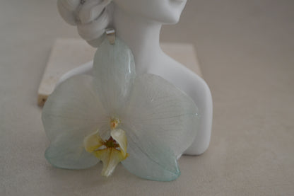 Pandantiv orhidee - Delicatetea florala