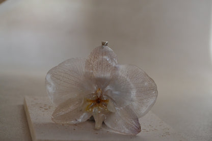 Pandantiv orhidee - Strălucire naturală